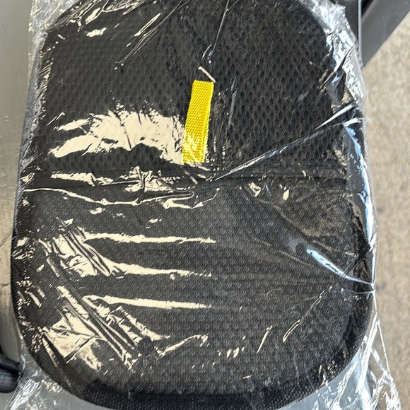 10/$13 Pet Grooming Glove Brush Set of 2 - Picture 6 of 6